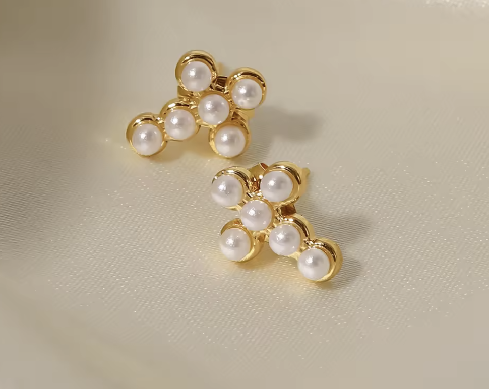 Venecia Cross Studs