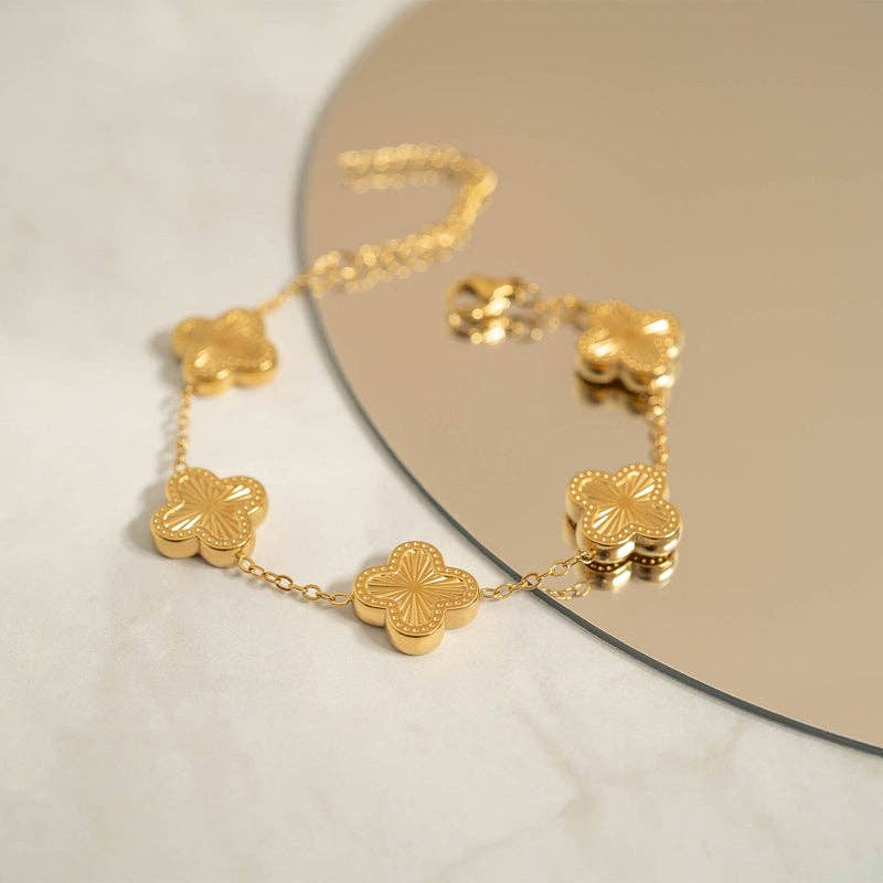18K Gold PVD Stainless Steel Lucky Clover Charm Bracelet: Sunburst / Gold